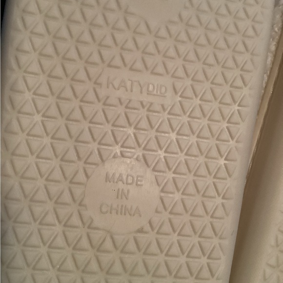 Katydid Women's Slippers with Pink Heart Design - Picture 5 of 9